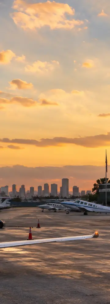 Cheap Business Class flights to Miami Executive Airport (TMB)